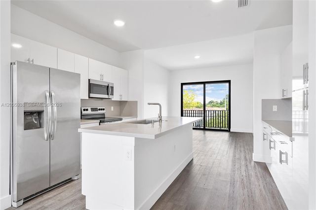 440 E 16th St 436, Hialeah, FL 33010