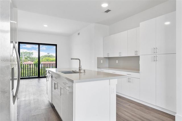 440 E 16th St 436, Hialeah, FL 33010