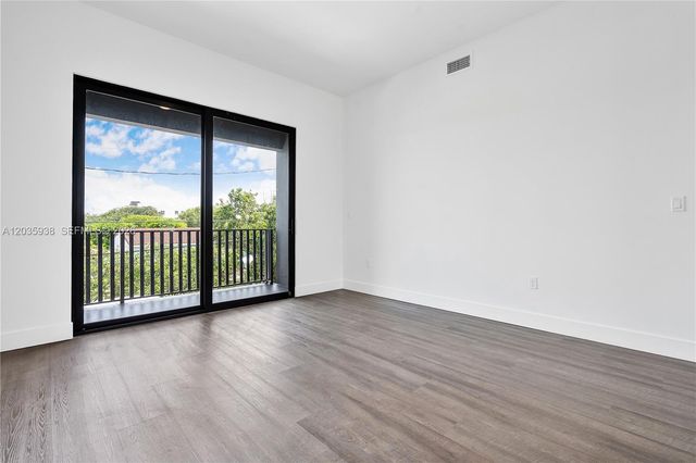 440 E 16th St 436, Hialeah, FL 33010