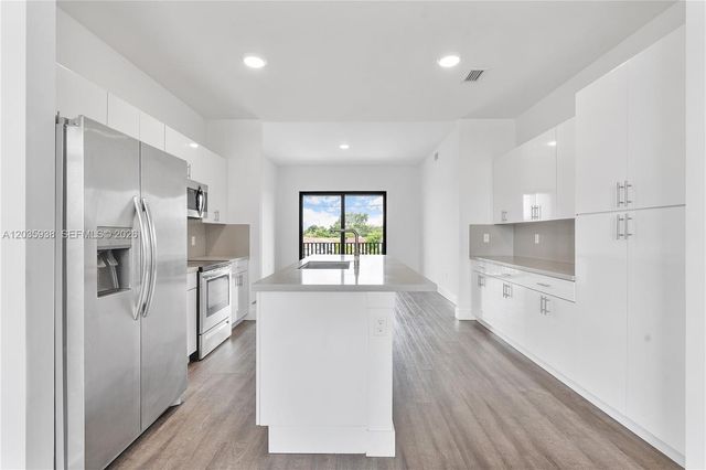 440 E 16th St 436, Hialeah, FL 33010