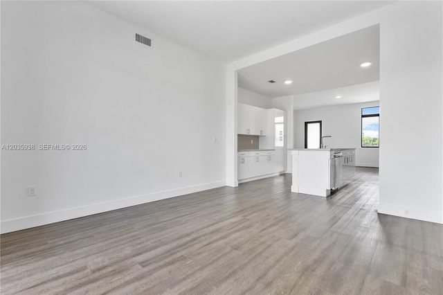 440 E 16th St 436, Hialeah, FL 33010