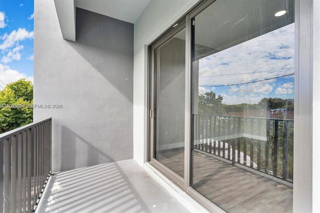 440 E 16th St 436, Hialeah, FL 33010