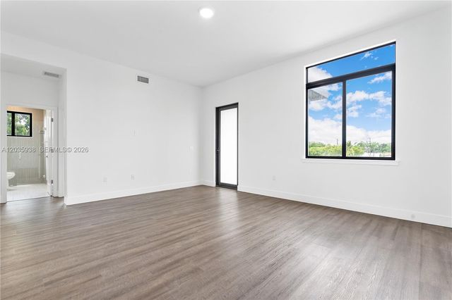 440 E 16th St 436, Hialeah, FL 33010