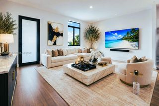 440 E 16th St 436, Hialeah, FL 33010