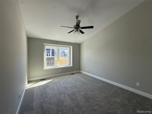 269 Canyon Creek Court 51, Howell, MI 48843