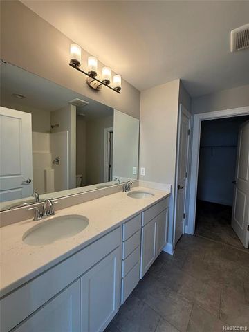 269 Canyon Creek Court 51, Howell, MI 48843