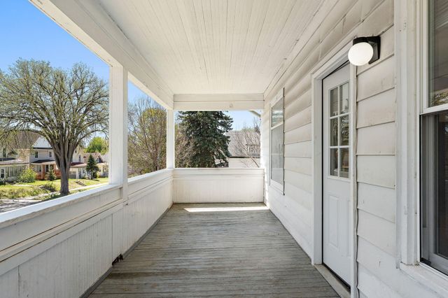 2703 Humboldt Avenue N, Minneapolis, MN 55411