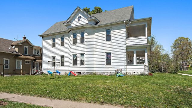 2703 Humboldt Avenue N, Minneapolis, MN 55411