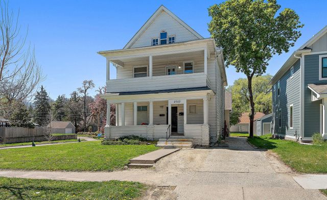 2703 Humboldt Avenue N, Minneapolis, MN 55411