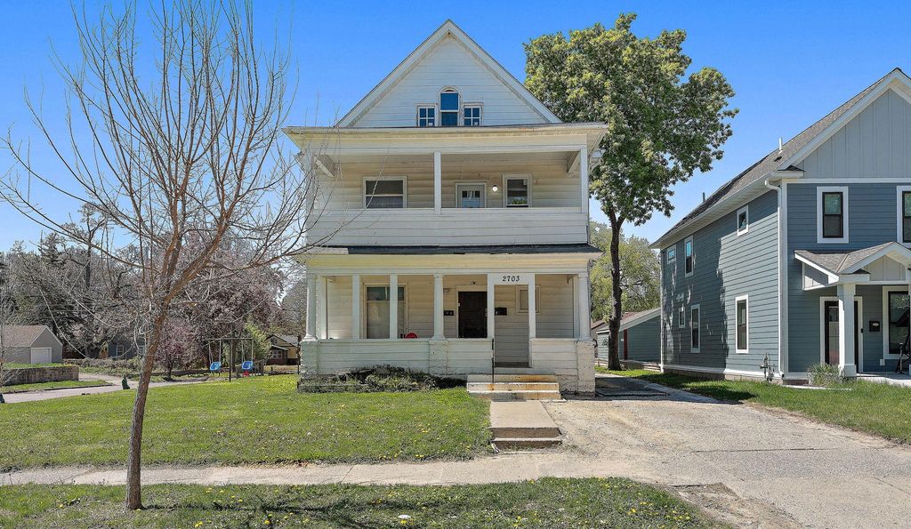2703 Humboldt Avenue N, Minneapolis, MN 55411