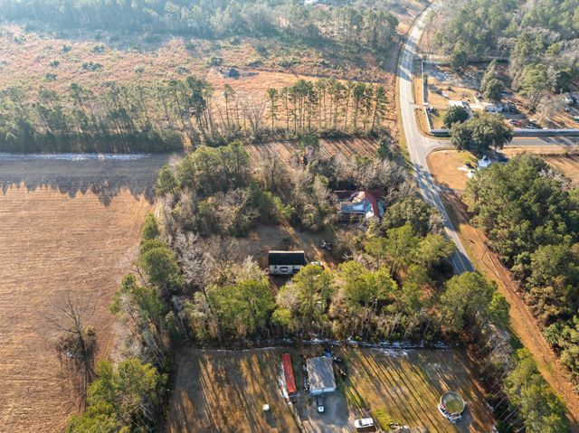 14048 Round O Road, Round O, SC 29474