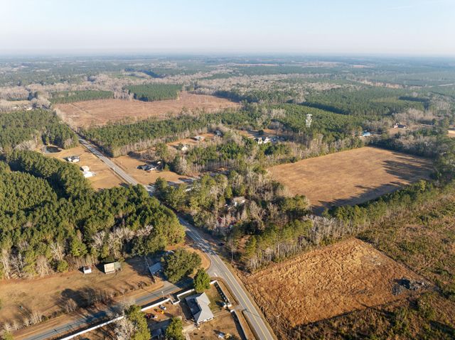 14048 Round O Road, Round O, SC 29474