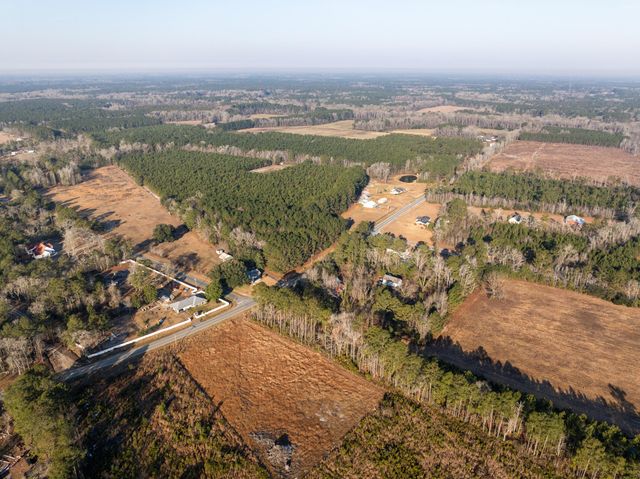 14048 Round O Road, Round O, SC 29474