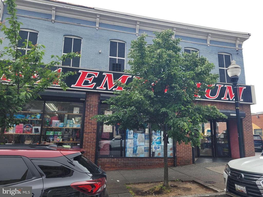 2113 E MONUMENT ST, Baltimore, MD 21205