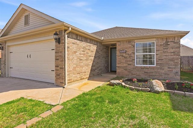 2404 NW 194th Street, Edmond, OK 73012