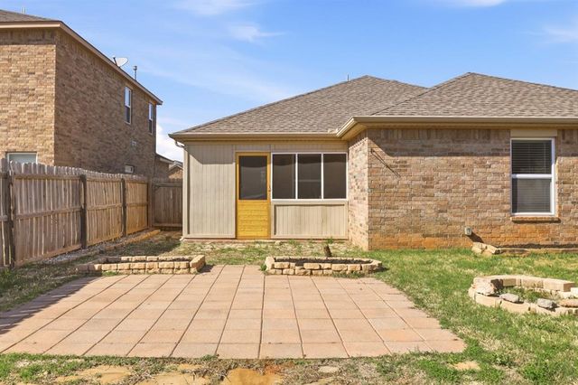 2404 NW 194th Street, Edmond, OK 73012