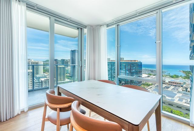 629 Keeaumoku Street 2511, Honolulu, HI 96814