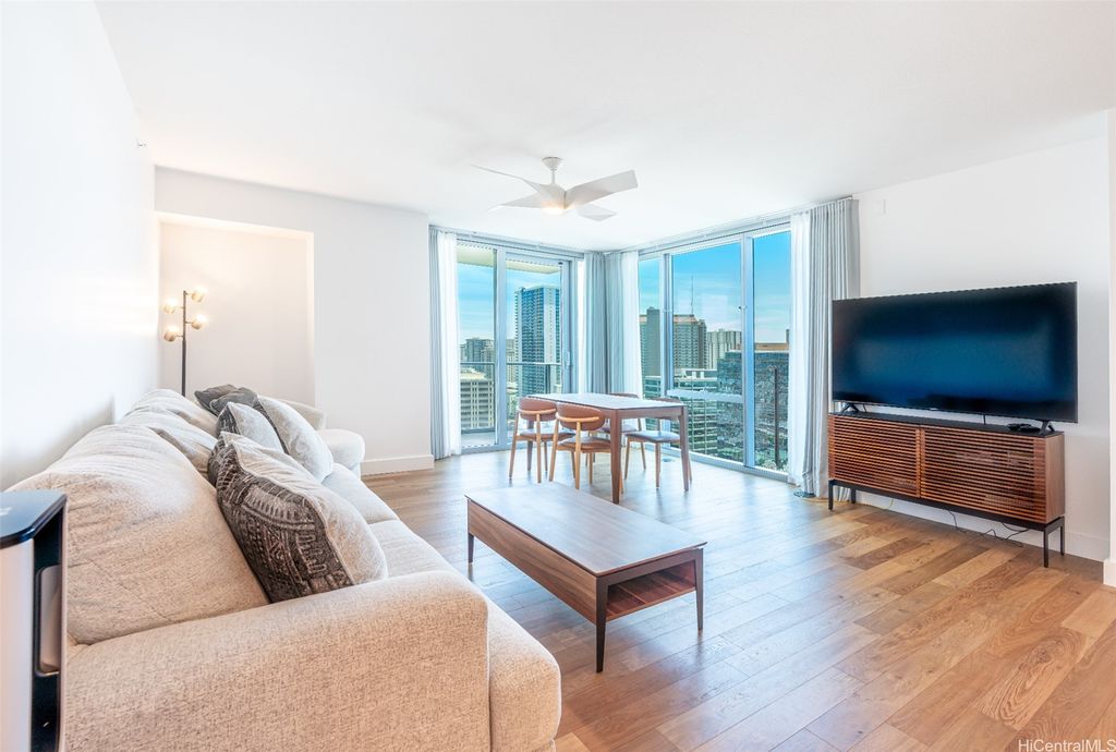 629 Keeaumoku Street 2511, Honolulu, HI 96814