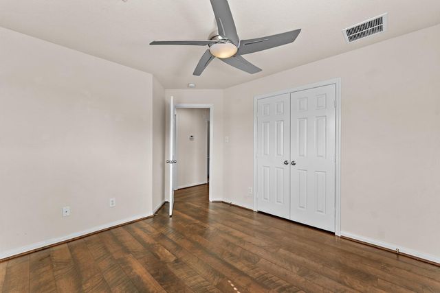 1926 Herringbone Drive, Houston, TX 77489