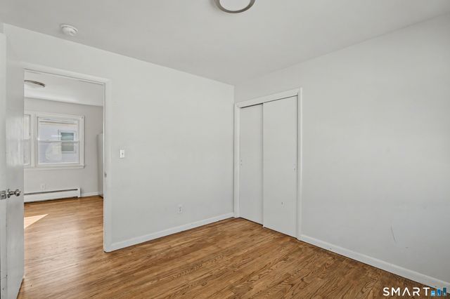 42 Pine Street, Hamden, CT 06514