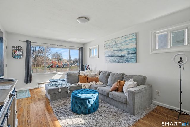 42 Pine Street, Hamden, CT 06514