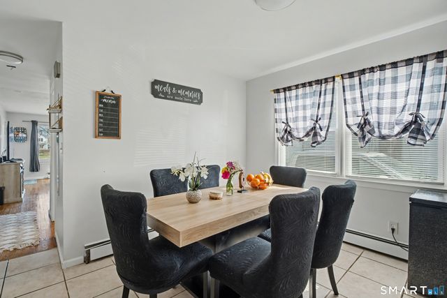 42 Pine Street, Hamden, CT 06514