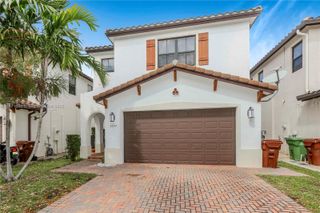 3293 W 98th Pl, Hialeah, FL 33018