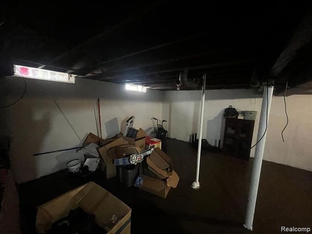 16816 Pinehurst Street, Detroit, MI 48221