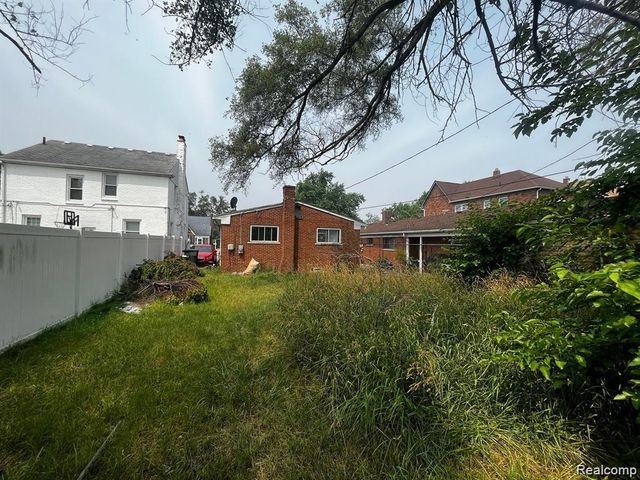 16816 Pinehurst Street, Detroit, MI 48221