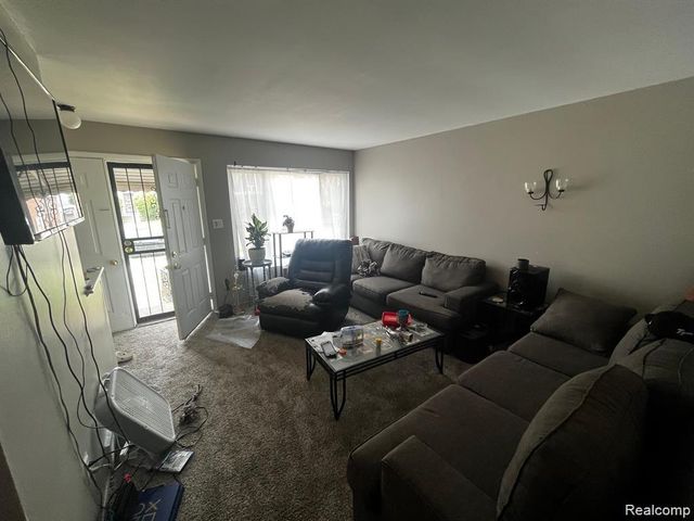 16816 Pinehurst Street, Detroit, MI 48221