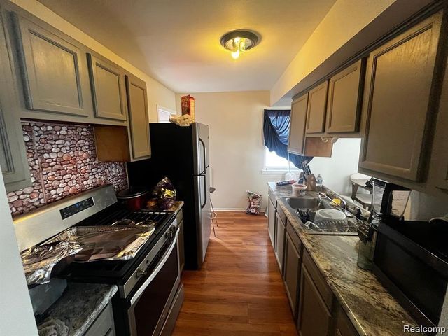 16816 Pinehurst Street, Detroit, MI 48221