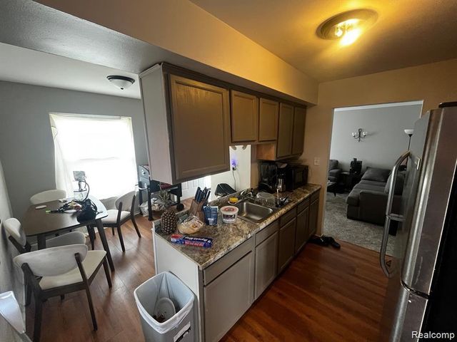 16816 Pinehurst Street, Detroit, MI 48221