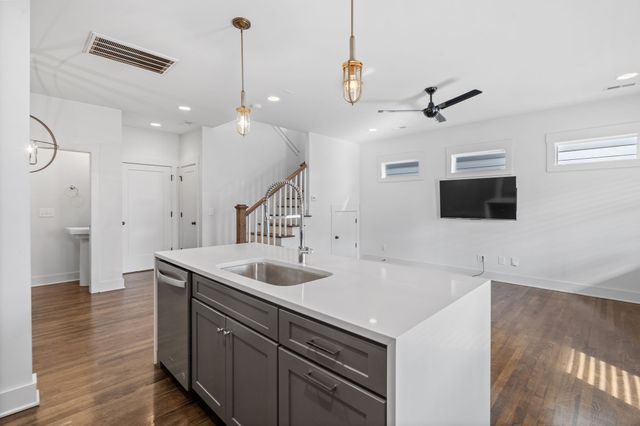 214 Croleywood Ln, Nashville, TN 37209