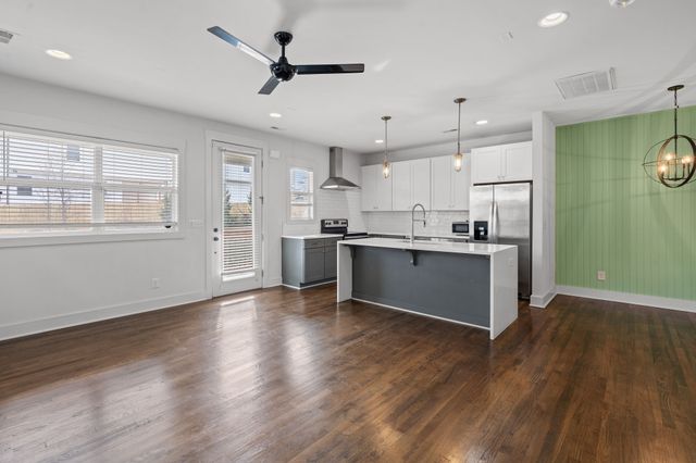 214 Croleywood Ln, Nashville, TN 37209