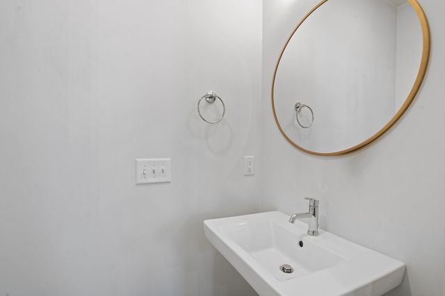 214 Croleywood Ln, Nashville, TN 37209