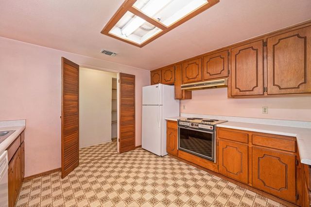 610 Clipper Heights Pl, Auburn, CA 95603