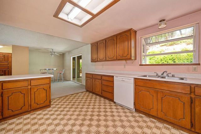 610 Clipper Heights Pl, Auburn, CA 95603