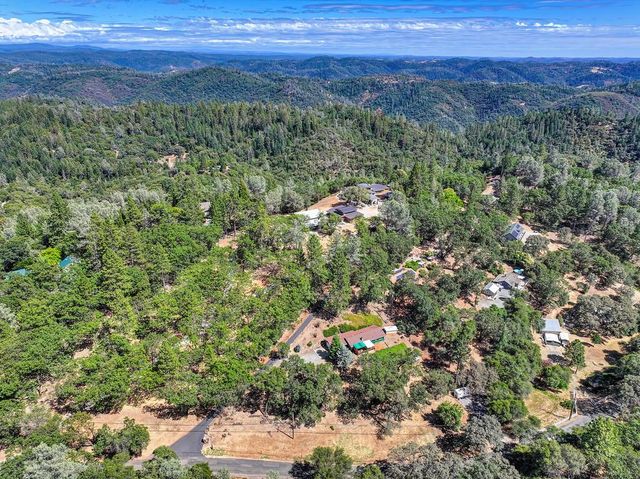 610 Clipper Heights Pl, Auburn, CA 95603