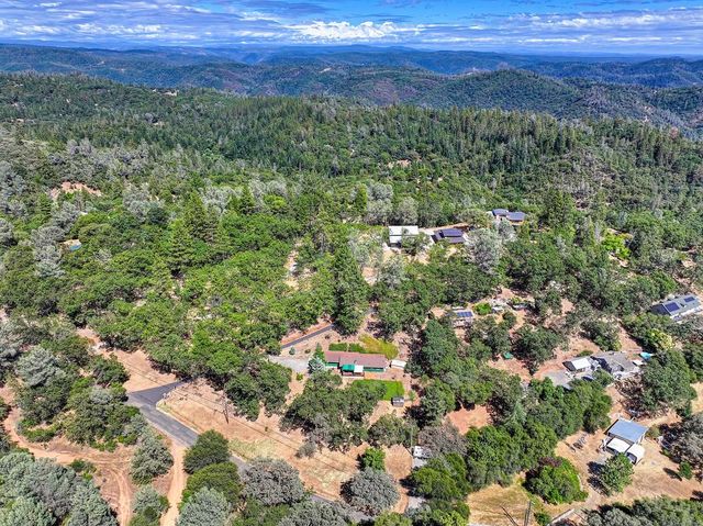 610 Clipper Heights Pl, Auburn, CA 95603