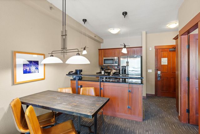 1850 Village South Road 4-327, Olympic Valley, CA 96146