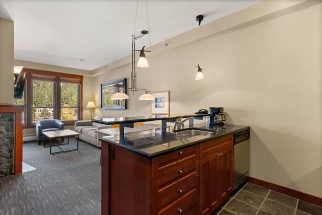 1850 Village South Road 4-327, Olympic Valley, CA 96146