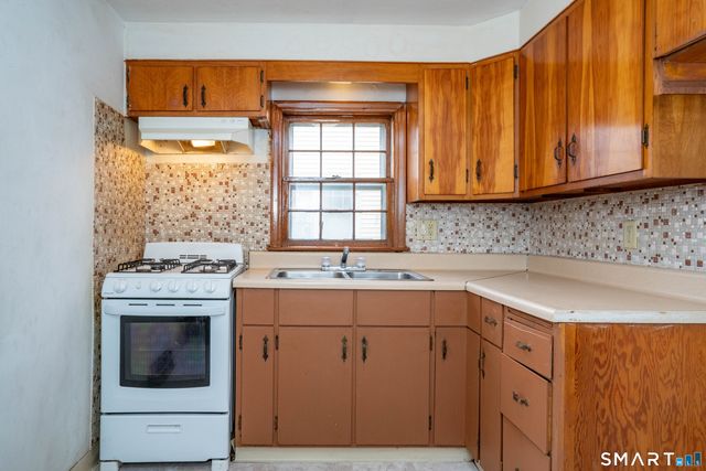 133 Sisson Street, East Hartford, CT 06118