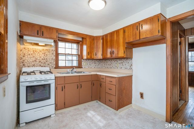 133 Sisson Street, East Hartford, CT 06118