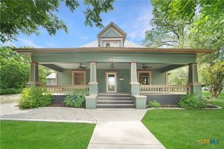 1222 W Hopkins Street, San Marcos, TX 78666