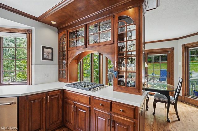 2835 Valley Road, Cuyahoga Falls, OH 44223