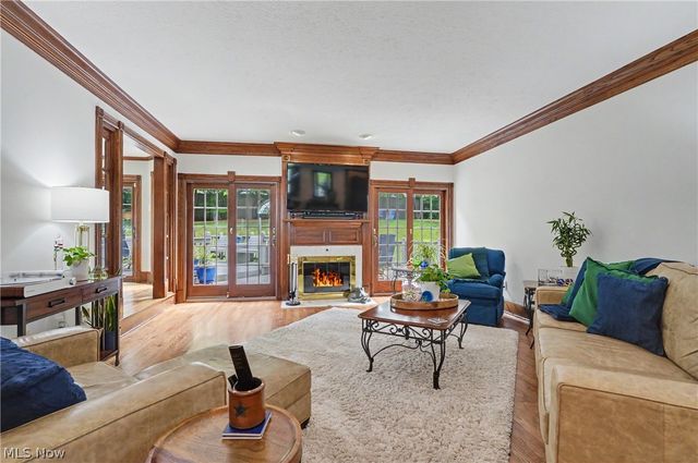 2835 Valley Road, Cuyahoga Falls, OH 44223