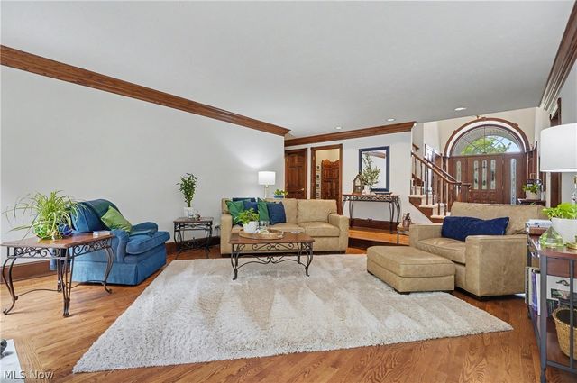 2835 Valley Road, Cuyahoga Falls, OH 44223