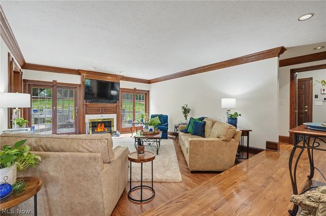 2835 Valley Road, Cuyahoga Falls, OH 44223
