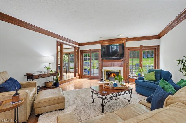 2835 Valley Road, Cuyahoga Falls, OH 44223