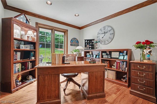 2835 Valley Road, Cuyahoga Falls, OH 44223